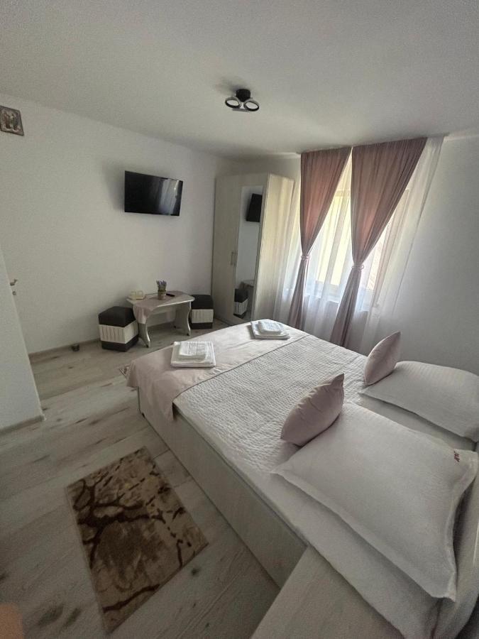 Casa Dani&Moni Hotel Moeciu De Sus Luaran gambar