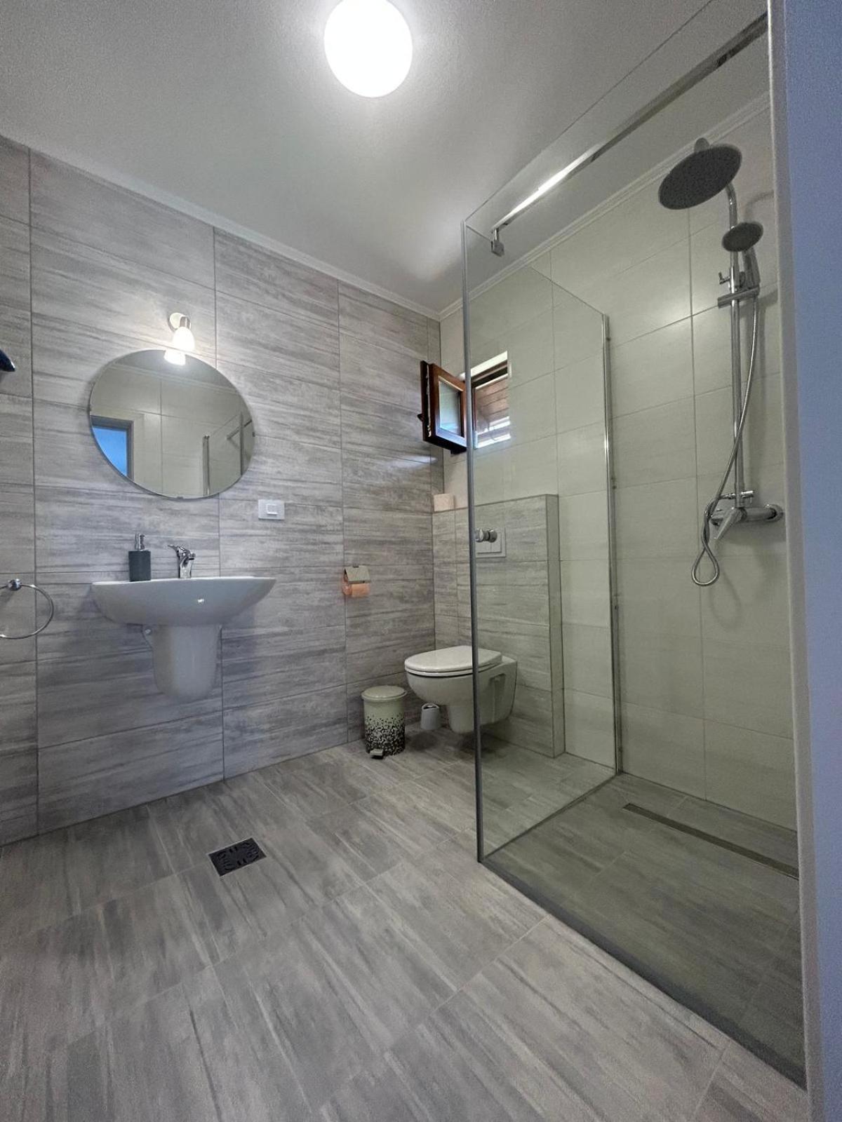 Casa Dani&Moni Hotel Moeciu De Sus Luaran gambar